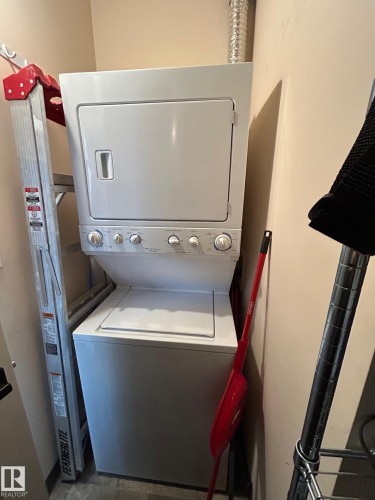 443 10403 122 Street, Edmonton, AB - Indoor Photo Showing Laundry Room