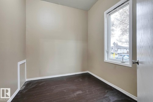 12116 48 Street, Edmonton, AB - Indoor Photo Showing Other Room