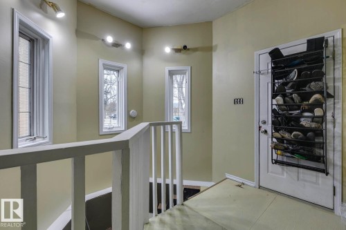 12116 48 Street, Edmonton, AB - Indoor Photo Showing Other Room
