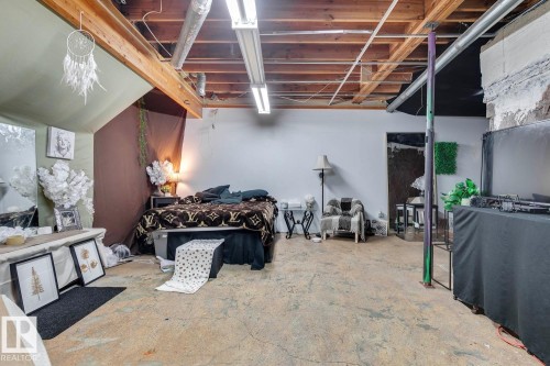 12116 48 Street, Edmonton, AB - Indoor