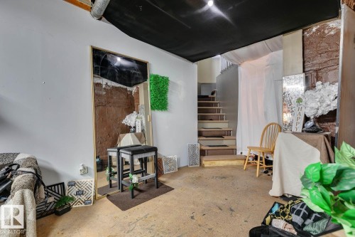 12116 48 Street, Edmonton, AB - Indoor