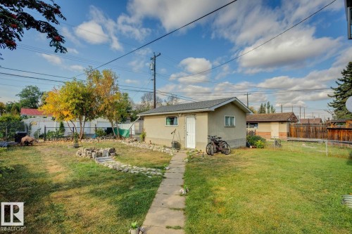 12116 48 Street, Edmonton, AB - Outdoor
