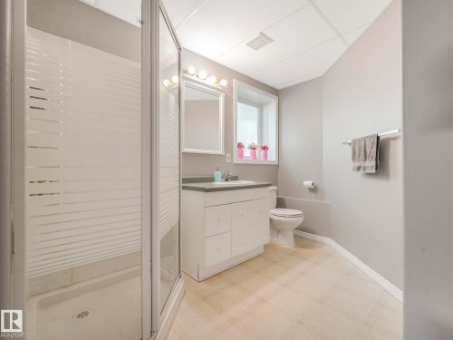 138 Pipestone Manor, Millet, AB - Indoor Photo Showing Bathroom