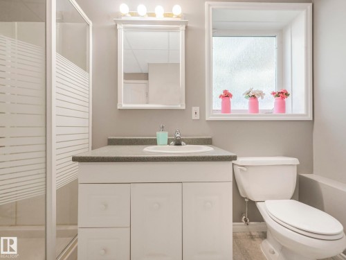 138 Pipestone Manor, Millet, AB - Indoor Photo Showing Bathroom