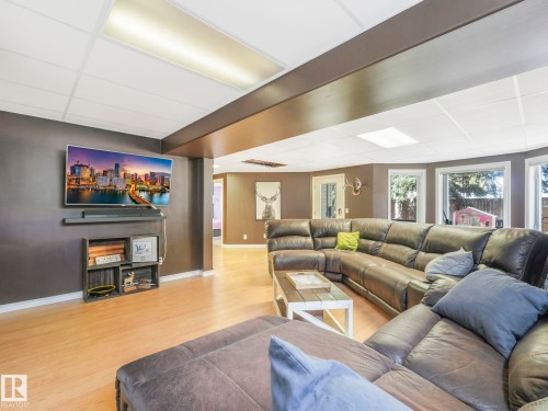 138 Pipestone Manor, Millet, AB - Indoor Photo Showing Other Room