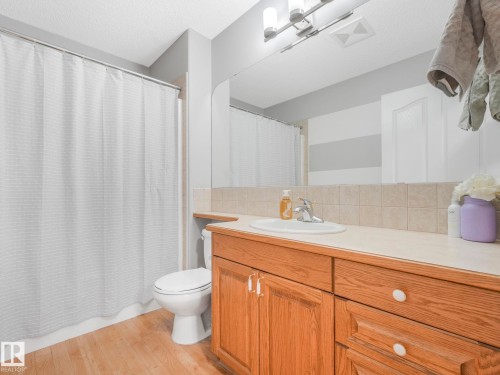 138 Pipestone Manor, Millet, AB - Indoor Photo Showing Bathroom