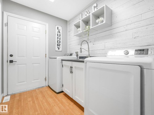 138 Pipestone Manor, Millet, AB - Indoor Photo Showing Laundry Room