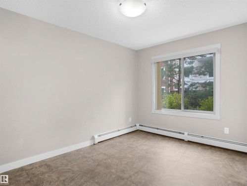 101 2207 44 Avenue, Edmonton, AB - Indoor Photo Showing Other Room