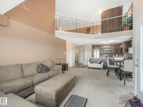 435 1520 Hammond Gate, Edmonton, AB - Indoor Photo Showing Living Room