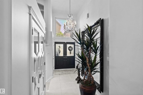 22 Prestige Point(E), Edmonton, AB - Indoor Photo Showing Other Room