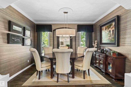 22 Prestige Point(E), Edmonton, AB - Indoor Photo Showing Dining Room