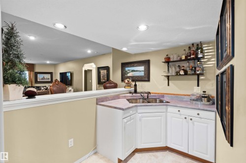 22 Prestige Point(E), Edmonton, AB - Indoor Photo Showing Laundry Room