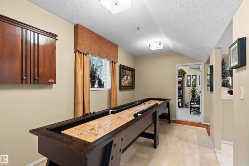 22 Prestige Point(E), Edmonton, AB - Indoor Photo Showing Other Room