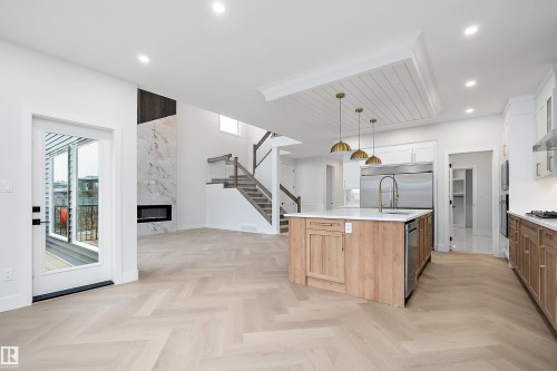 6890 Knox Loop, Edmonton, AB - Indoor Photo Showing Kitchen With Upgraded Kitchen