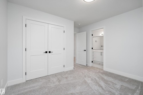 6890 Knox Loop, Edmonton, AB - Indoor Photo Showing Other Room