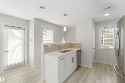 77 17832 78 Street, Edmonton, AB - Indoor Photo Showing Kitchen With Double Sink