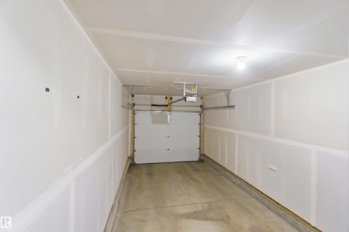 77 17832 78 Street, Edmonton, AB - Indoor Photo Showing Garage