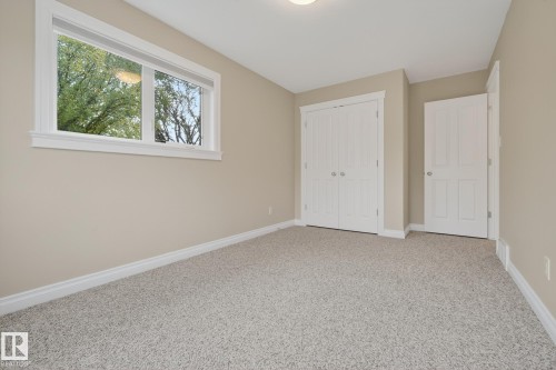 11106 76 Avenue, Edmonton, AB - Indoor Photo Showing Other Room