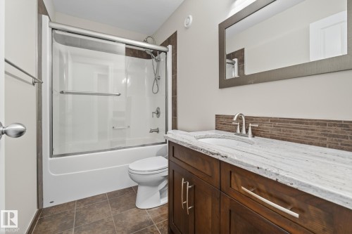 11106 76 Avenue, Edmonton, AB - Indoor Photo Showing Bathroom