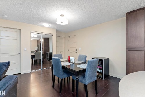 238 6076 Schonsee Way Nw, Edmonton, AB - Indoor Photo Showing Dining Room