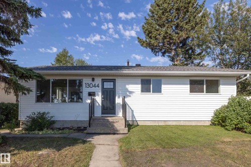 13044 78 Street  Edmonton, AB T5C 2A1