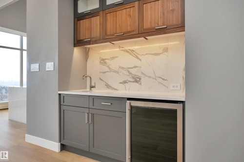 1304 14105 West Block Drive, Edmonton, AB - Indoor