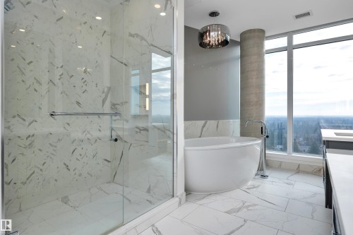 1304 14105 West Block Drive, Edmonton, AB - Indoor Photo Showing Bathroom