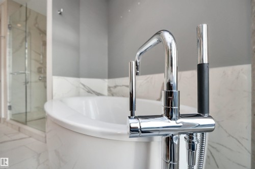 1304 14105 West Block Drive, Edmonton, AB - Indoor Photo Showing Bathroom