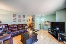 102 WOODVALE Road W  Edmonton, AB T6L 1P7
