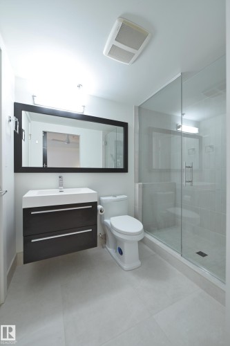 403 10154 103 Street, Edmonton, AB - Indoor Photo Showing Bathroom