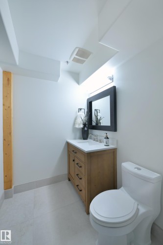 403 10154 103 Street, Edmonton, AB - Indoor Photo Showing Bathroom