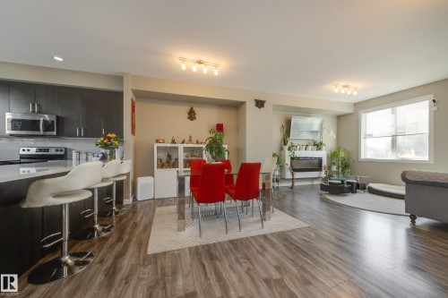 31 2803 James Mowatt Trail, Edmonton, AB - Indoor