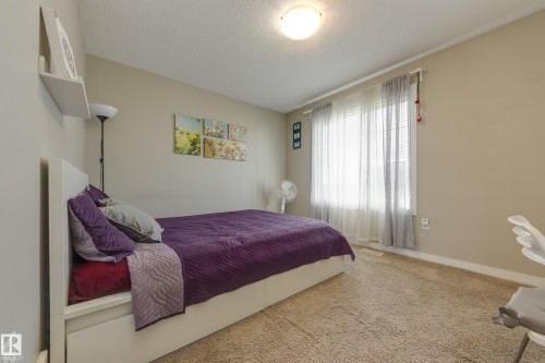 31 2803 James Mowatt Trail, Edmonton, AB - Indoor Photo Showing Bedroom