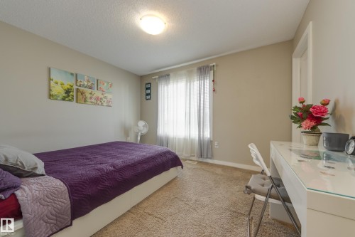 31 2803 James Mowatt Trail, Edmonton, AB - Indoor Photo Showing Bedroom