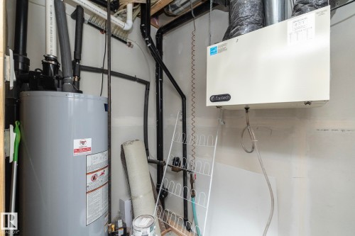 22 13139 205 Street, Edmonton, AB - Indoor Photo Showing Basement