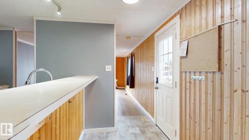22 West View Boulevard, Edmonton, AB - Indoor Photo Showing Other Room