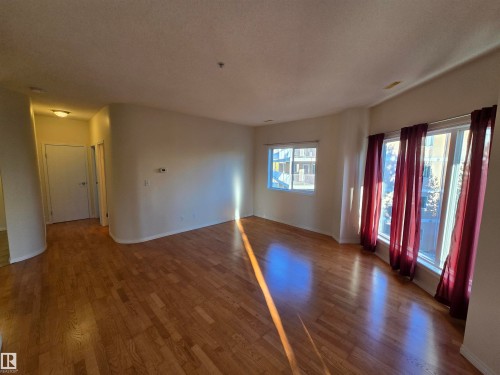 322 4304 139 Avenue, Edmonton, AB - Indoor Photo Showing Other Room