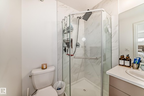 1 11326 95A Street, Edmonton, AB - Indoor Photo Showing Bathroom