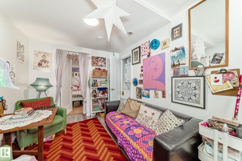 1 11326 95A Street, Edmonton, AB - Indoor