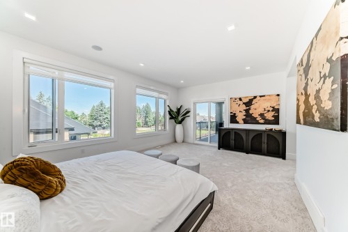 2747 Wheaton Drive, Edmonton, AB - Indoor Photo Showing Bedroom