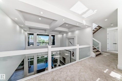 2747 Wheaton Drive, Edmonton, AB - Indoor Photo Showing Other Room