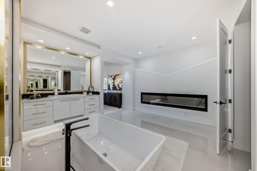 2747 Wheaton Drive, Edmonton, AB - Indoor With Fireplace