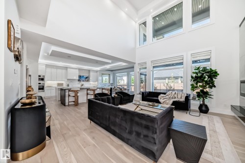 2747 Wheaton Drive, Edmonton, AB - Indoor