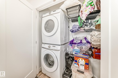 2 11326 95A Street, Edmonton, AB - Indoor Photo Showing Laundry Room