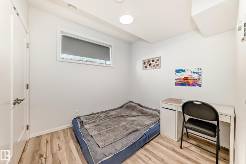 2 11326 95A Street, Edmonton, AB - Indoor Photo Showing Bedroom
