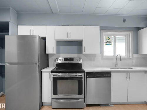 12932 126 Street, Edmonton, AB - Indoor Photo Showing Kitchen