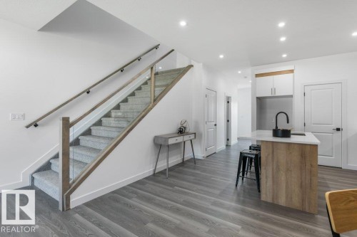 9805 106 Avenue, Morinville, AB - Indoor