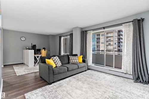 1207 9725 106 Street, Edmonton, AB - Indoor Photo Showing Living Room