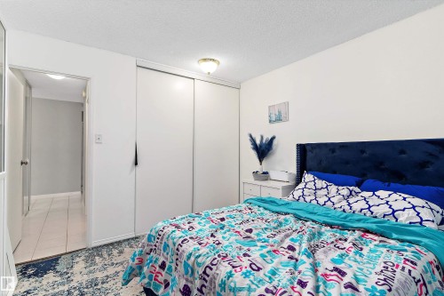 1207 9725 106 Street, Edmonton, AB - Indoor Photo Showing Bedroom
