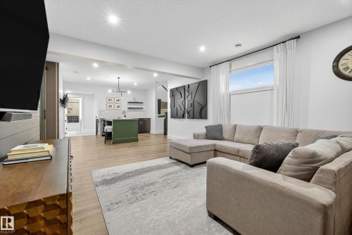 7 Jubilation Drive, St. Albert, AB - Indoor Photo Showing Living Room